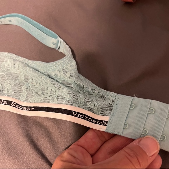 Victoria’s Secret Lined Full Coverage Bra 36D - Picture 6 of 6